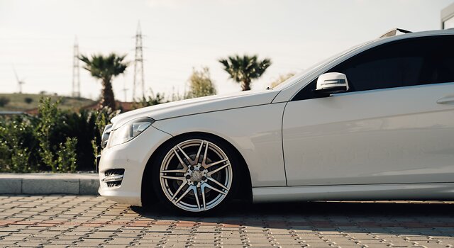 Zijkant Mercedes C Klasse